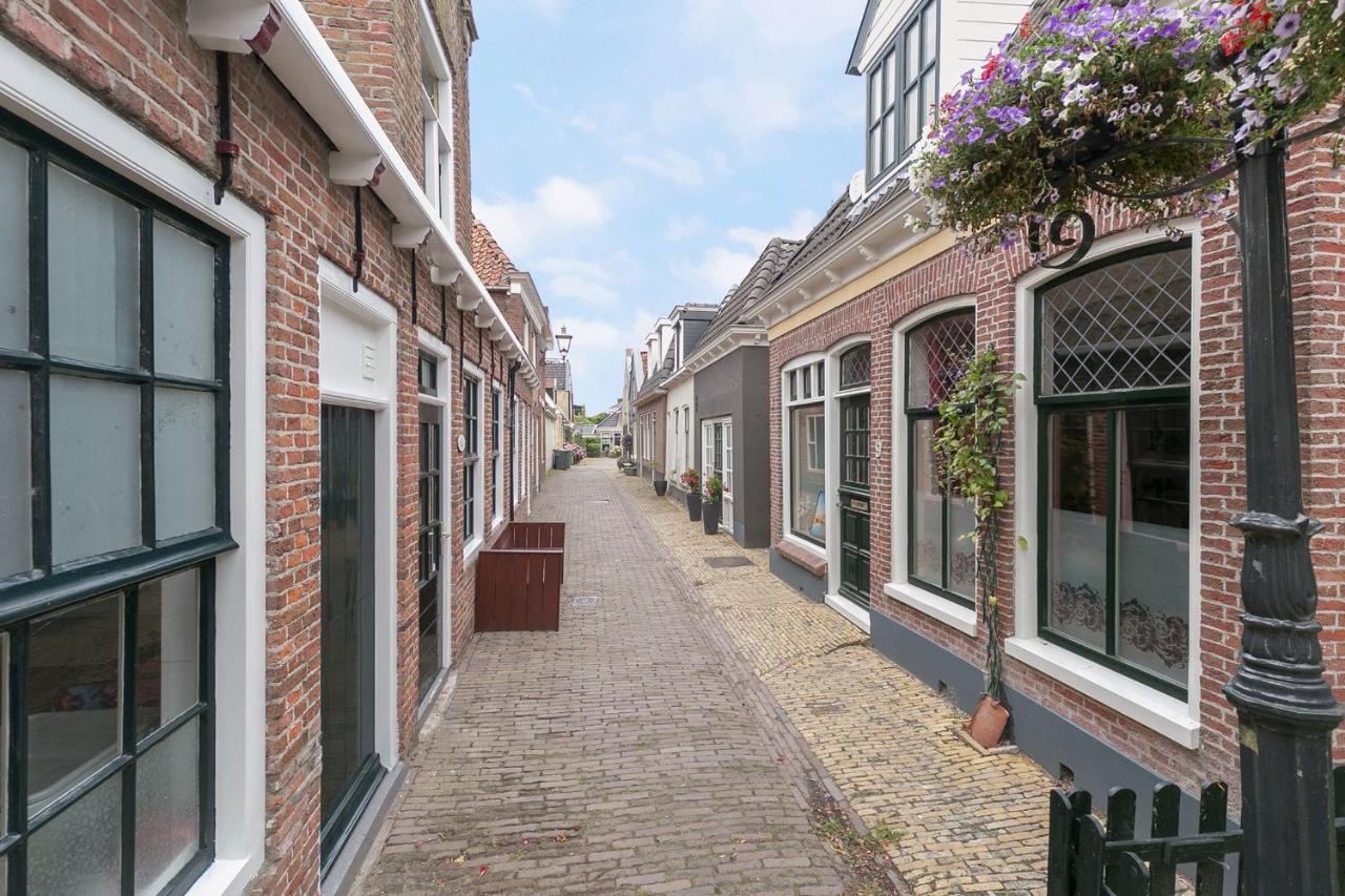Knus Vertoeven In Een Historisch Pand In Grou. Exterior photo